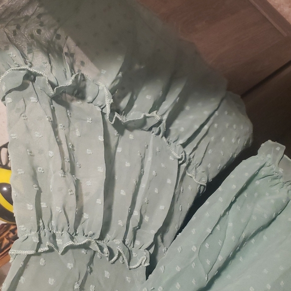 ♥️New boutique Swiss dot off shoulder top - Picture 16 of 16